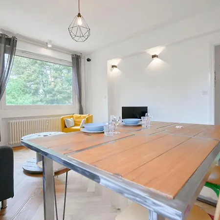 Apartment Republique - 2ch Tres Lumineux + Parking !