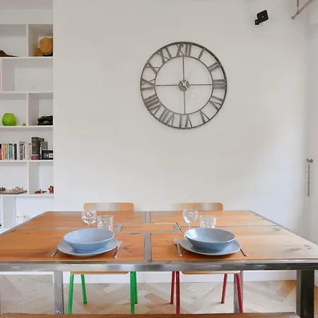 Republique - 2ch Tres Lumineux + Parking ! Apartment *
