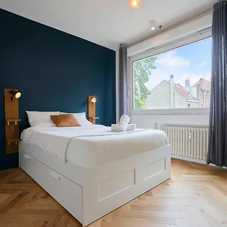 Republique - 2ch Tres Lumineux + Parking ! ليل