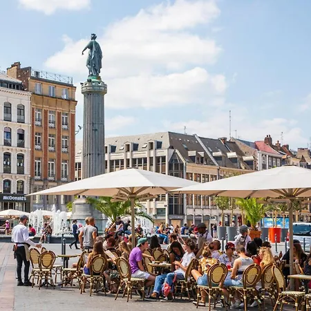 Lille Republique 1 Ch Tres Lumineux Avec Parking Apartamento *