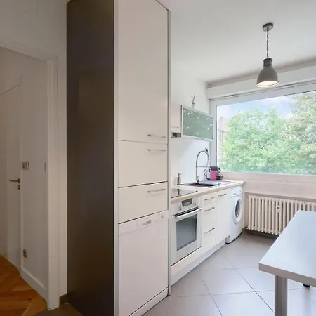 Republique - 2ch Tres Lumineux + Parking ! * ليل