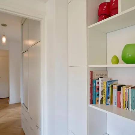 Republique - 2ch Tres Lumineux + Parking ! شقة ليل